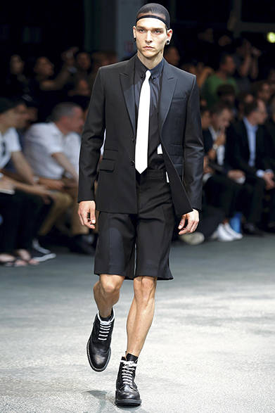 givenchy_by_riccardo_tisci_062 <a href="/article/23622" class="link12lh15blue">2015