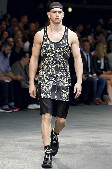 givenchy_by_riccardo_tisci_142 <a href="/article/23622" class="link12lh15blue">2015
