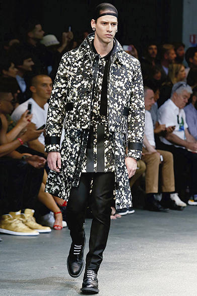 givenchy_by_riccardo_tisci_152 <a href="/article/23622" class="link12lh15blue">2015