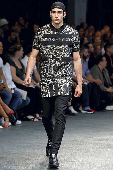 givenchy_by_riccardo_tisci_202 <a href="/article/23622" class="link12lh15blue">2015