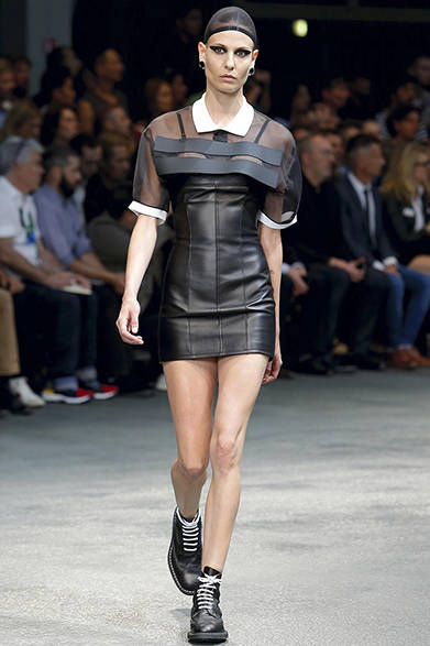 givenchy_by_riccardo_tisci_312 <a href="/article/23622" class="link12lh15blue">2015