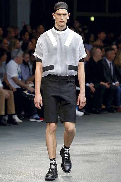 givenchy_by_riccardo_tisci_342 <a href="/article/23622" class="link12lh15blue">2015