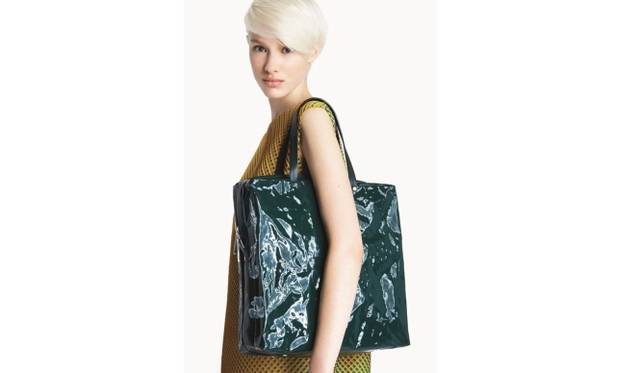 PLEATS PLEASE Issey Miyake ヌガー ボストンバッグ アイテムのご紹介