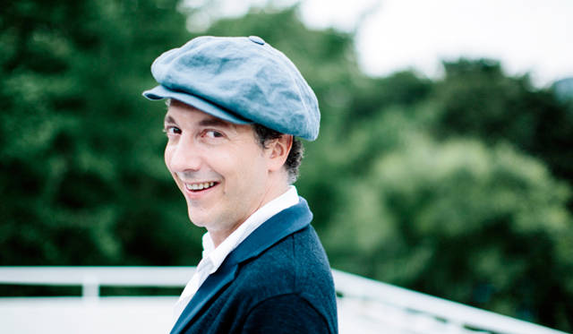 INTERVIEW｜『不機嫌なママにメルシィ！』監督・脚本・主演、ギヨーム・ガリエンヌにインタビュー ギャラリー Web Magazine