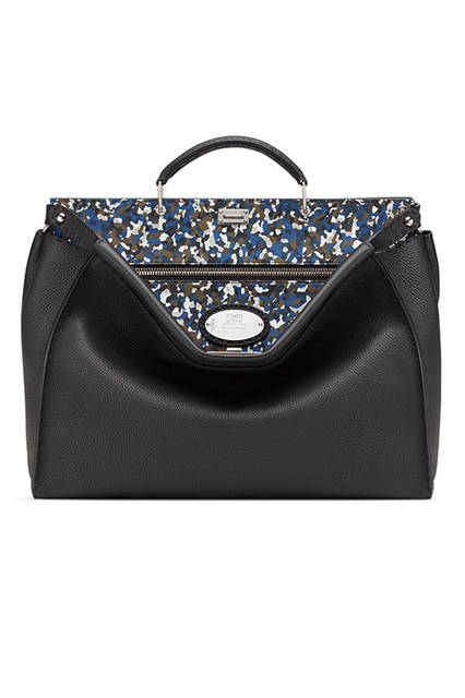 <strong>注目度大な新作アイテムが集合</strong>
<br><br>
2016年春夏コレクションより、御影石をモチーフにしたグラニット柄やシルバーのメタルステッチを施した新作アイテムを中心に取り揃えた、ポップアップイベントを開催。「フェンディ」のクラフツマンシップにより生み出される遊び心満載のバッグや革小物が揃う。
<br><br>
期間／2月3日(水)〜14日(日)　場所／阪急メンズ東京1階 イベントスペース　<br>
期間／2月17日(水)〜23日(火)　場所／阪急メンズ大阪1階 特設スペース
<br><br>
バッグ66万2040円／フェンディ<br><br>