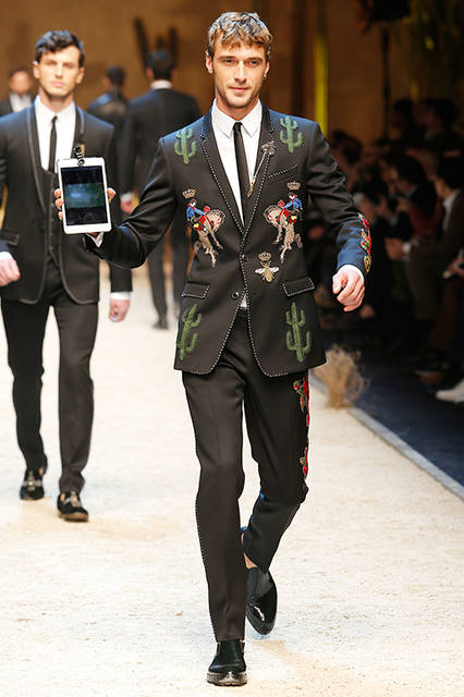 Dolce&Gabbana_man_fashion_show_fw17_runway-(25)