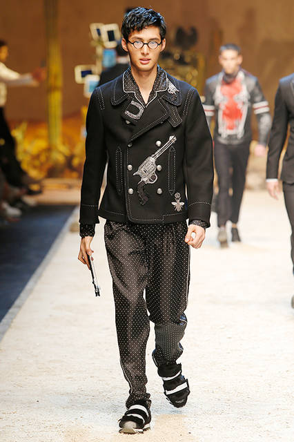Dolce&Gabbana_man_fashion_show_fw17_runway-(27)