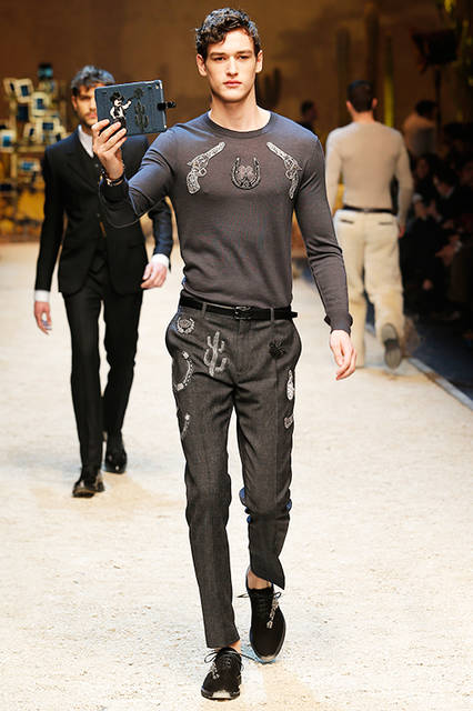 Dolce&Gabbana_man_fashion_show_fw17_runway-(41)