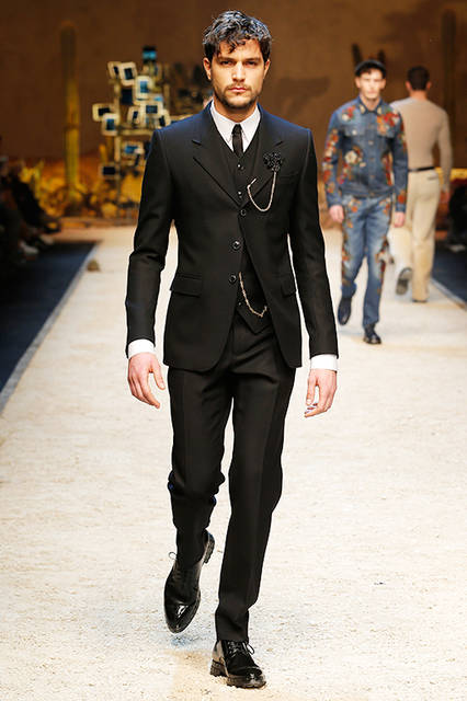 Dolce&Gabbana_man_fashion_show_fw17_runway-(42)