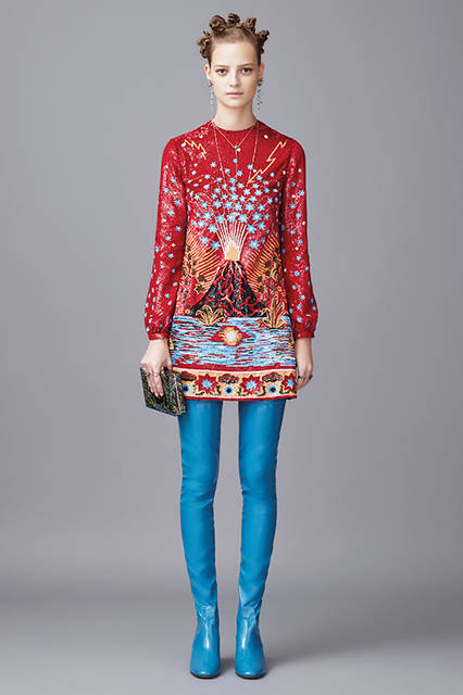VOGUE-RUNWAY_VAL_FALL16_04