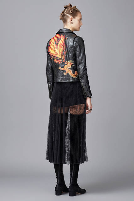 VOGUE-RUNWAY_VAL_FALL16_37