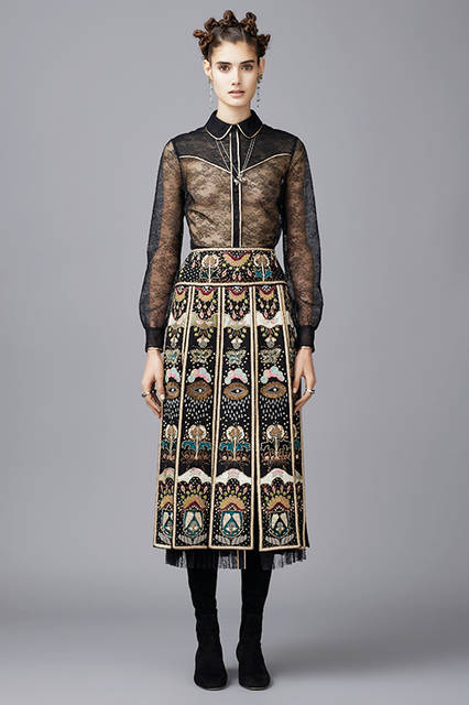 VOGUE-RUNWAY_VAL_FALL16_38