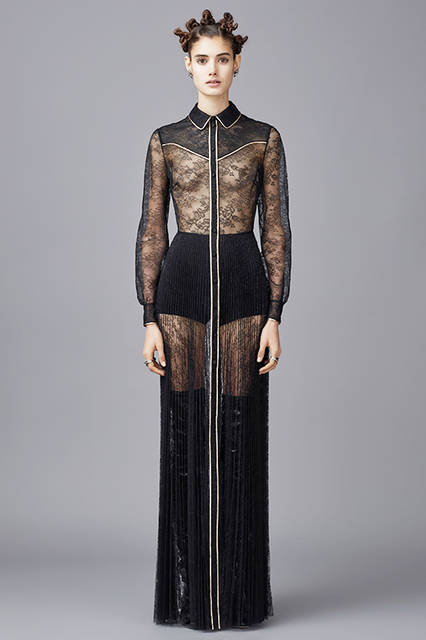 VOGUE-RUNWAY_VAL_FALL16_42