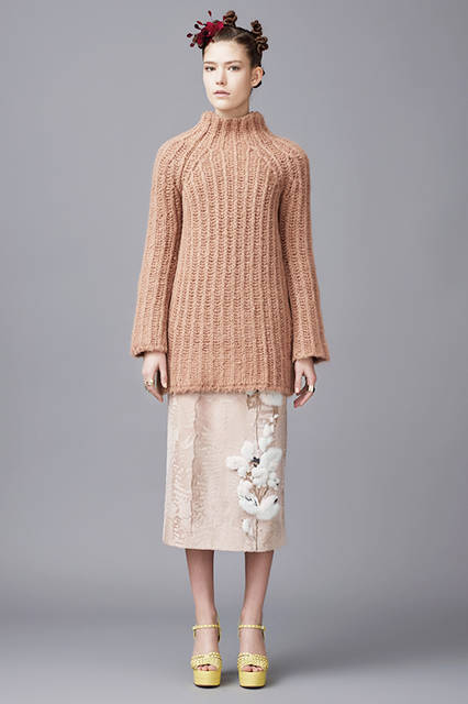 VOGUE-RUNWAY_VAL_FALL16_65