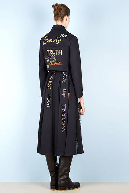 RED-MAIN-FW16-style_6