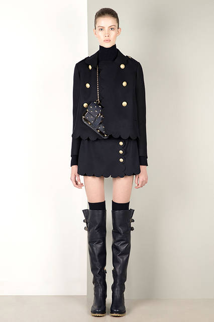 RED-MAIN-FW16-style_21