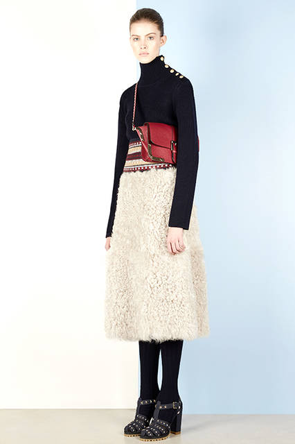RED-MAIN-FW16-style_28
