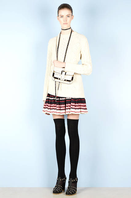 RED-MAIN-FW16-style_31