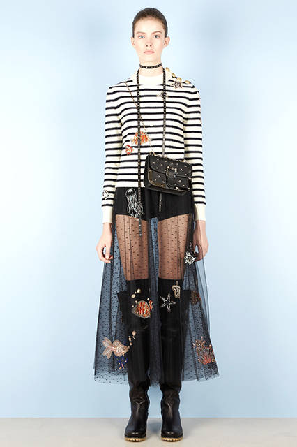 RED-MAIN-FW16-style_35