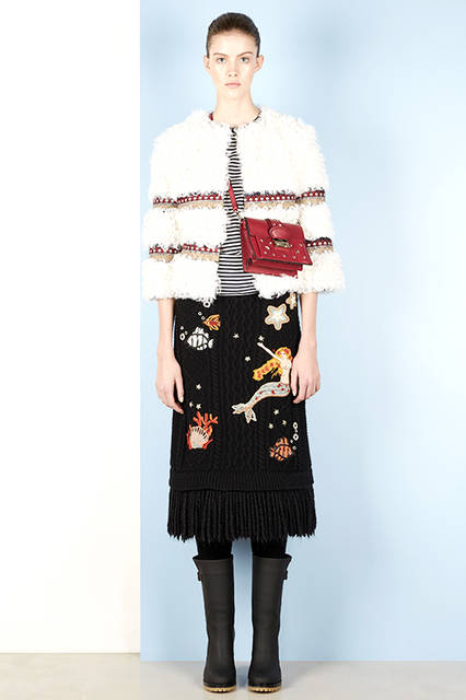 RED-MAIN-FW16-style_36