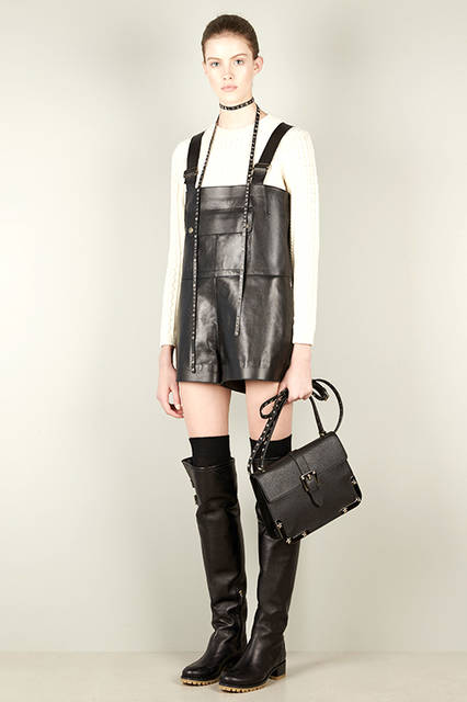 RED-MAIN-FW16-style_37
