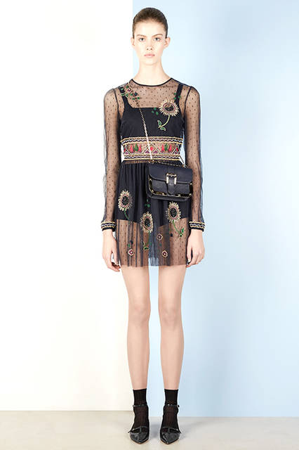 RED-MAIN-FW16-style_46