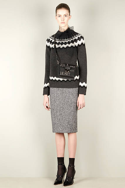 RED-MAIN-FW16-style_55