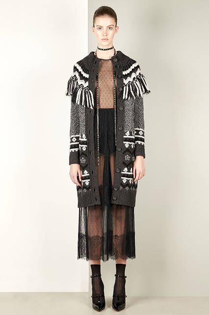 RED-MAIN-FW16-style_56