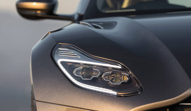 020_Aston-Martin-DB11-Embargo
