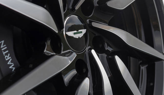 025_Aston-Martin-DB11-Embargo