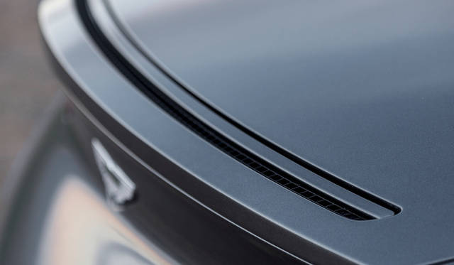 027_Aston-Martin-DB11-Embargo