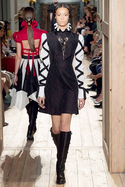 VALENTINO-HC-FW1617-19