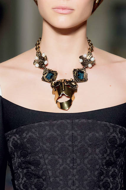 VALENTINO-HC-FW1617-22-DET