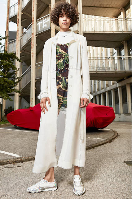 OFF-WHITE オフホワイト C/O VIRGIL ABLOHプリント　スウェットパーカー