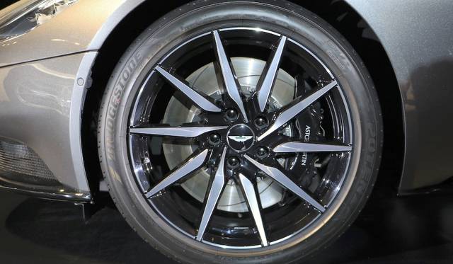 Aston Martin DB11|アストンマーティンDB11 012