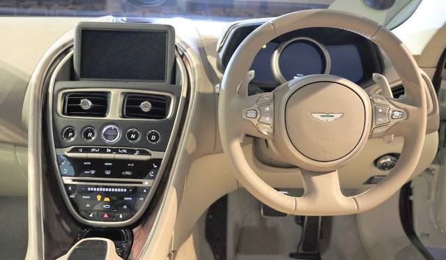 Aston Martin DB11|アストンマーティンDB11 023