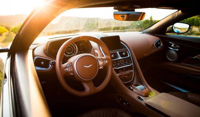 Aston Martin DB11|アストンマーティンDB11 043