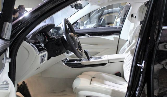 BMW M760Li xDrive|ビー・エム・ダブリュー M760Li xDrive 014