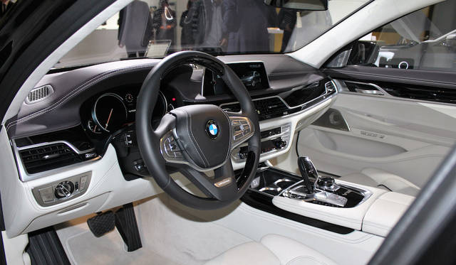 BMW M760Li xDrive|ビー・エム・ダブリュー M760Li xDrive 015