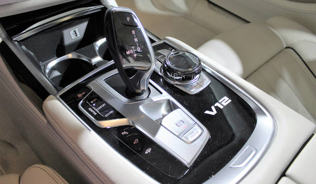 BMW M760Li xDrive|ビー・エム・ダブリュー M760Li xDrive 020