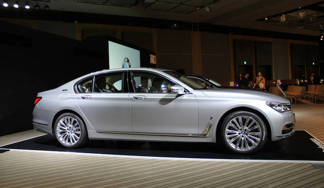 BMW 740e iPerformance|ビー・エム・ダブリュー 740i iパフォーマンス 004