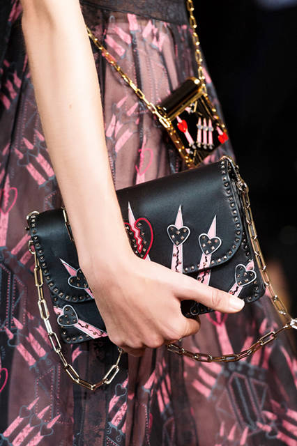 VALENTINO-PAP-SS17-03-DET