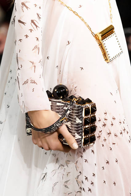 VALENTINO-PAP-SS17-52-DET