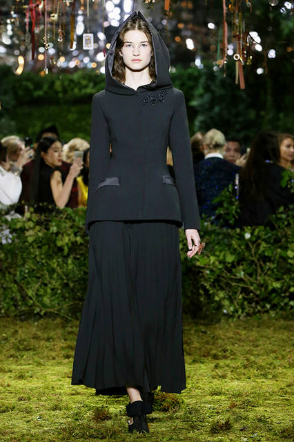 Dior-Haute-Couture-SS17_Look-1