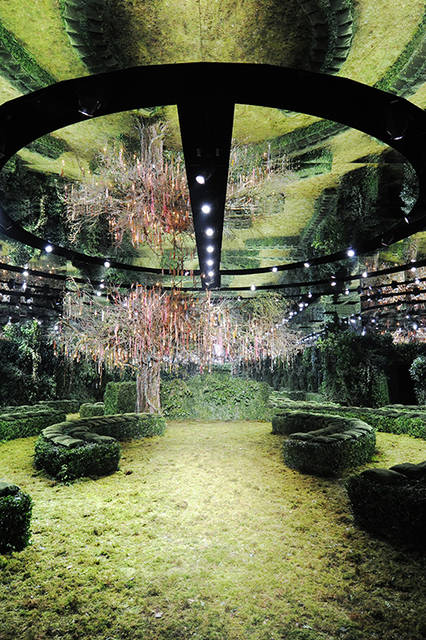 DIOR_HC_SS17_SCENOGRAPHY-1-©-Adrien-Dirand