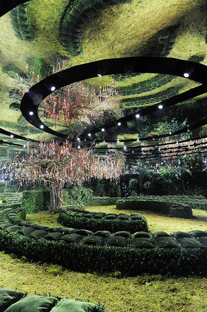 DIOR_HC_SS17_SCENOGRAPHY-3-©-Adrien-Dirand