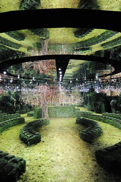 DIOR_HC_SS17_SCENOGRAPHY-4-©-Adrien-Dirand