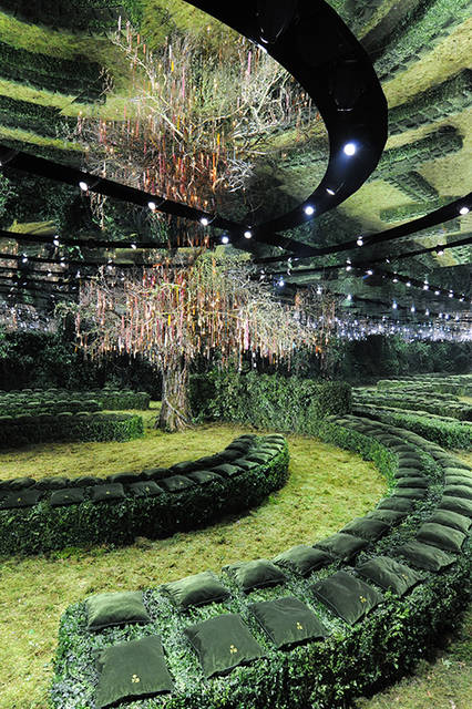 DIOR_HC_SS17_SCENOGRAPHY-5-©-Adrien-Dirand