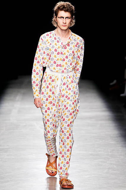 AK-VW_SS17_FOH_HiRes_004