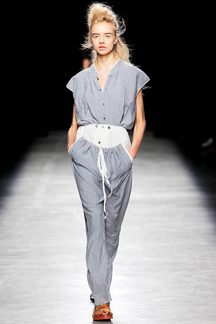 AK-VW_SS17_FOH_HiRes_008